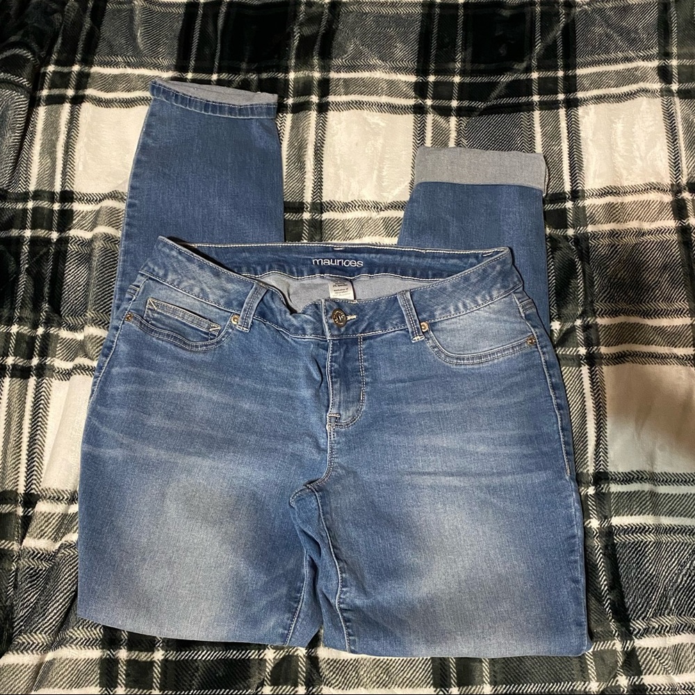 Maurices jeans in great condition size L-reg